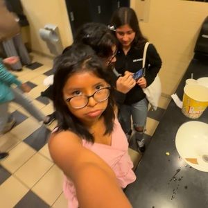 Meet your Posher, Maria